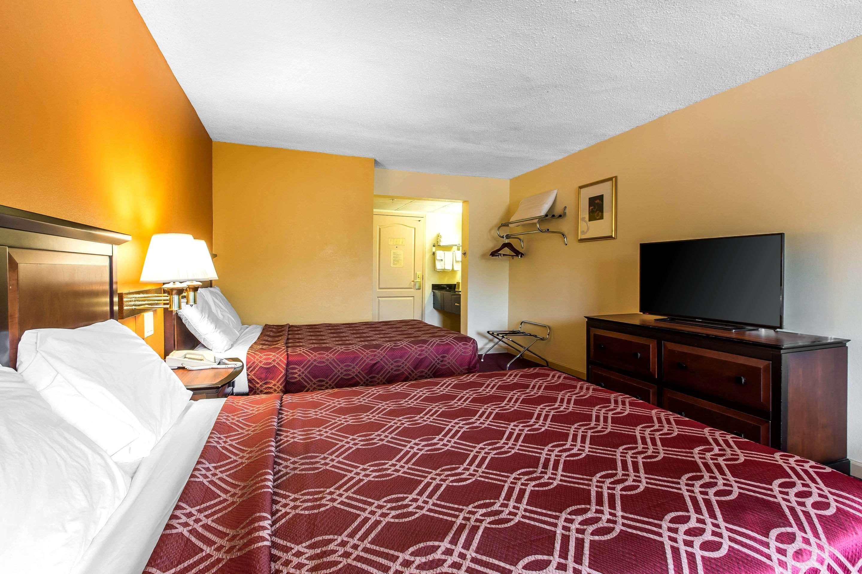 Econo Lodge At Six Flags Austell Exterior foto